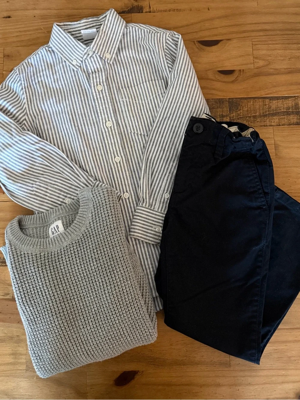 GAP Light Gray Waffle Knit Sweater & botton-up bundle size 6/7